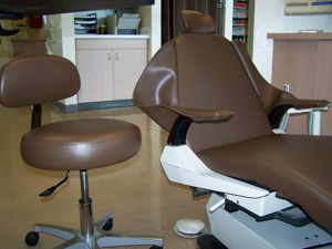 Dentist Chair & Stool